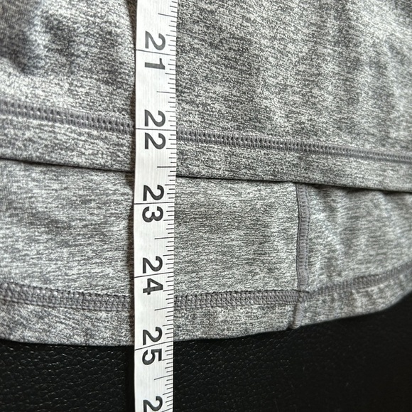 Athleta PACIFICA CONTOURED Grey HEATHER TEE UPF Swim Paddle Beach Sz S - Picture 13 of 13